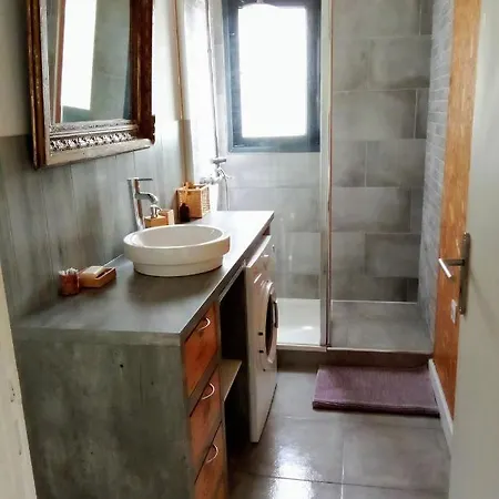 شقة T3 En Rez De Sur Les Hauteurs D'ajaccio